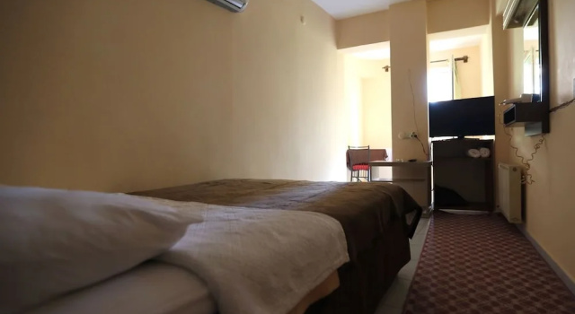 Cihanay Hotel, Забронировать Отель Отели Антальи с парковкой, рядом с Минарет Кесик, Парковка
