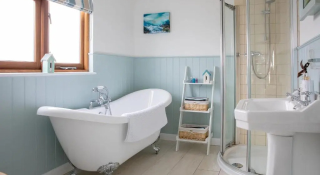Tranquil Family Retreat 5 min to Beach Garden