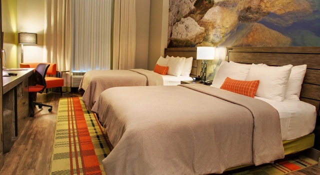 Четырёхместный номер Standard Hotel Indigo Traverse City by IHG
