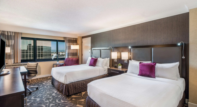 Четырёхместный номер Executive Sonesta Los Angeles Airport LAX