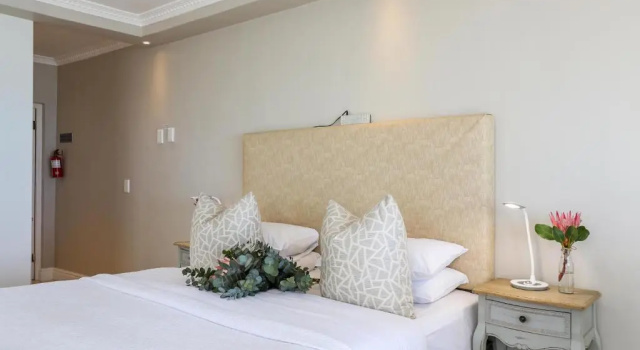 Люкс Deluxe Hermanus Beachfront Lodge - Solar Power