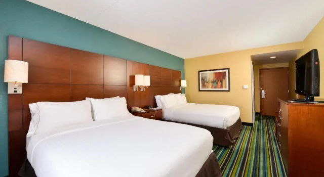 Четырёхместный номер Standard Holiday Inn Express Flagstaff by IHG
