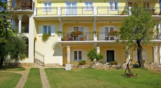 Lovely Apartment No.1 in Liznjan, Забронировать Апартаменты/квартира Отели Pula Riviera с парковкой, Парковка