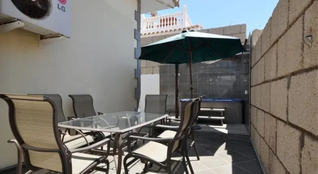 Bungalow Palm Mar with pool and garden, Reservar Vila Casas de Campo em Tenerife, Casa de campo / Cottage