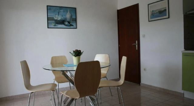 Apartments Deni, Забронировать Отель Винишче Trogir Riviera