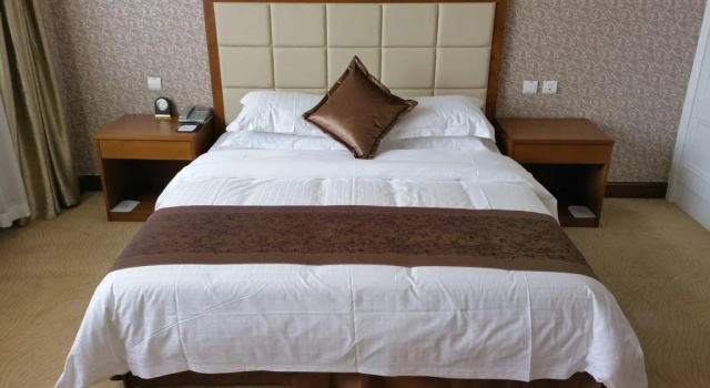 Dalian Liaowu Hotel Conference Center, Забронировать Отель Далянь Dalian Area