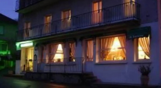 Hotel Restaurant du Tourisme, Забронировать Отель Латронкьер Ло