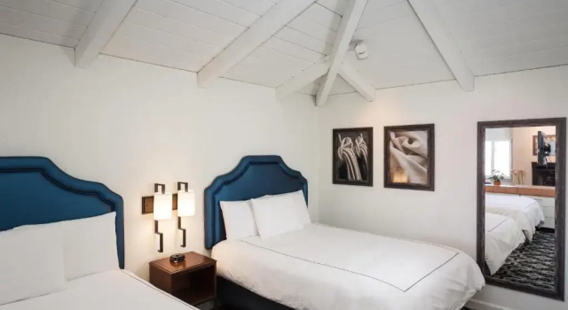 Четырёхместный полулюкс Premier Hotel Pacific