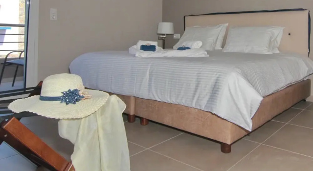This 2 Bedroom Villa With its own Pool Perfect for a Vacation in Crete, Забронировать Вилла Виллы Херсониссос, Вилла