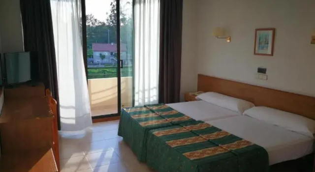 Трёхместный номер Standard Hotel Ría Mar