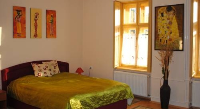 Méz Apartman