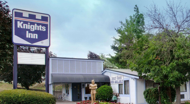 Knights Inn Pittston, Забронировать Мини-отель Питтстон Горы Поконо