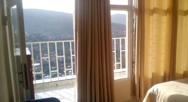 Standard Einzel Zimmer Eminence Hotel