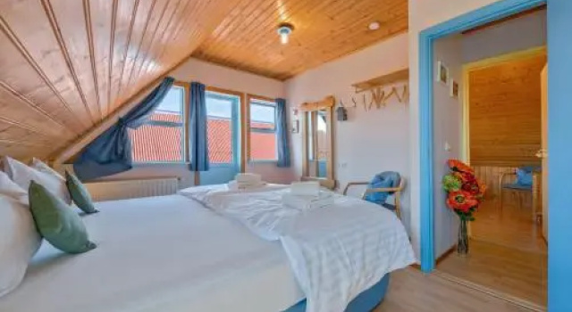 Milli Vina Guesthouse, Забронировать Гостевой дом Боргарнес Вестурланд
