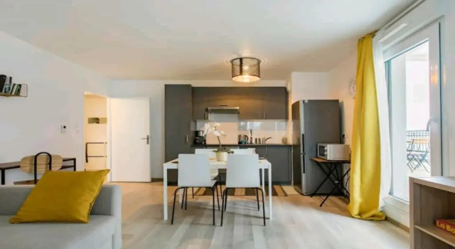 Апартаменты Standard Luxury Apartment near Paris la Défense with secured Parking