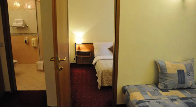 Hotel Galerija, Забронировать Отель Отели Загреба с питанием, Пансион