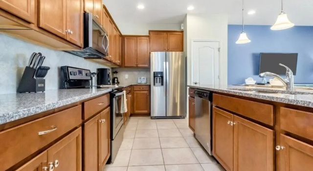 Summer Deal! Lake View Villa