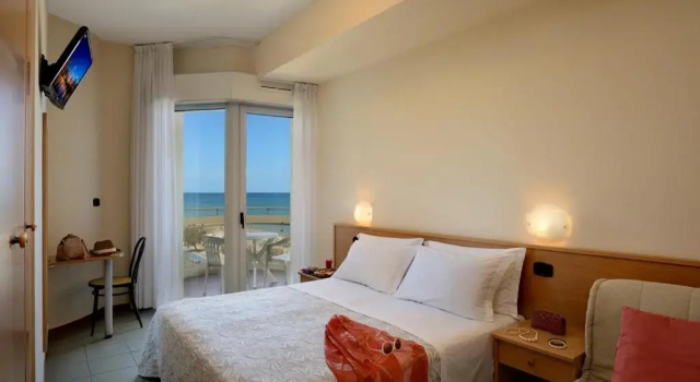 Двухместный номер Standard с видом на море Hotel Nuovo Diana