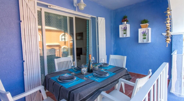 Nice Bungalow Close To The Sea And Services, Забронировать Дом для отпуска Отели Коста-Бланка с парковкой, Парковка