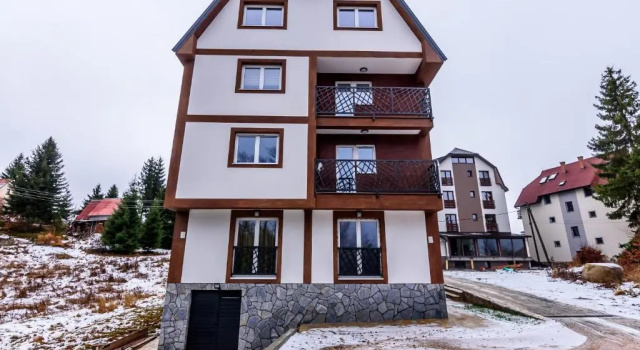 Apartmani “LAZAR” i “LENA”, Забронировать Отель Отели Копаоник с парковкой, Парковка