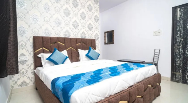 Green Snapper Hotel, Забронировать Отель Отели Нью-Дели с парковкой, Парковка
