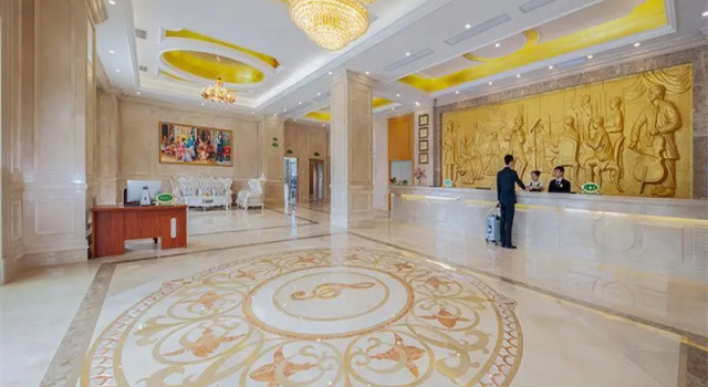 Vienna Hotel Guangdong Huizhou Huiyang Sanhe Square, Забронировать Отель Отели Huizhou Area 3 звезды, 3*