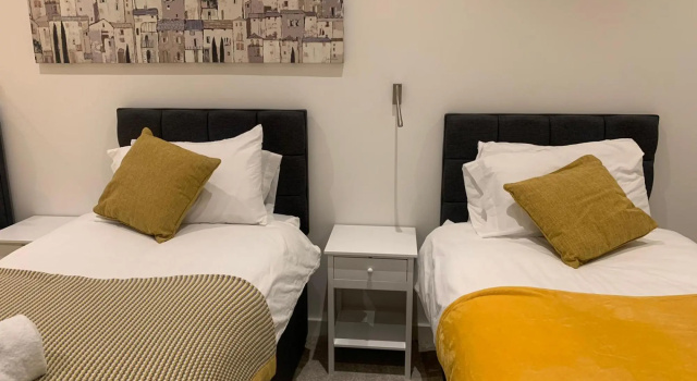 Spacious 1 Bed Luxury St Albans Apartment - Free WiFi & Movies also Free Parking., Забронировать Апартаменты/квартира Сент-Олбанс Хартфордшир