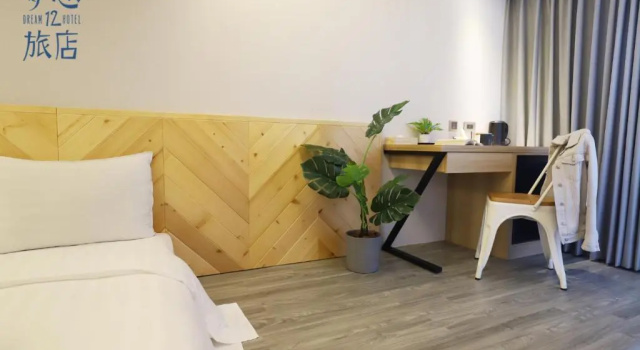 Двухместный номер Standard с балконом Dream 12 Hotel