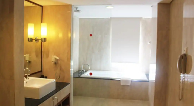 Номер Deluxe с балконом Labersa Grand Hotel & Convention Center
