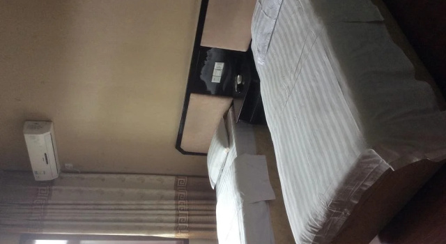 Dongfanghong Hotel, Забронировать Отель Цзиньню Чэнду