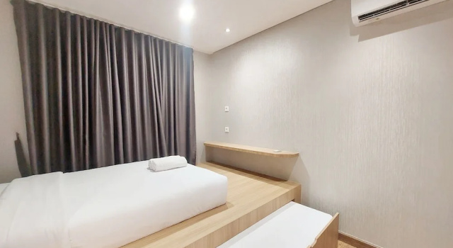 Brand New and Nice 2BR Apartment at The Reiz Condominium Medan By Travelio., Забронировать Апартаменты/квартира Медан Суматра
