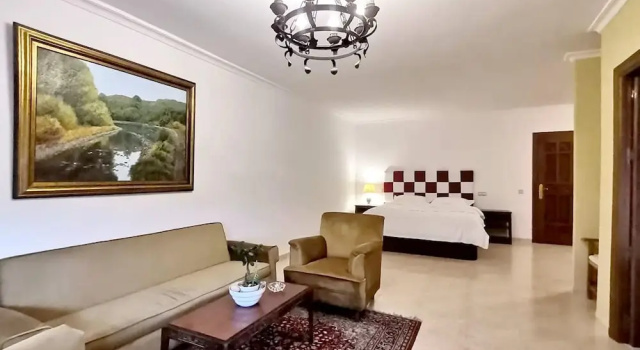 House With 8 Bedrooms in Las Rozas de Madrid, With Private Pool, Enclosed Garden and Wifi, Book Hotel Las Rozas de Madrid Madrid (provins)