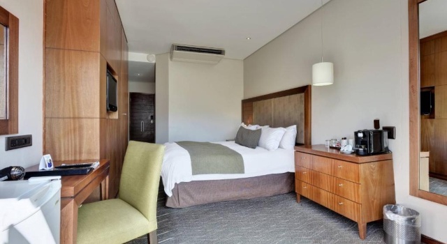 Двухместный номер Standard с балконом и с видом на горы Protea Hotel by Marriott Clarens
