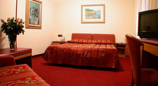 Трёхместный номер Standard Hotel Cristallo