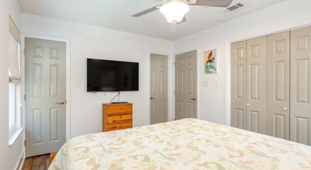 Seaside Shenanigans, Book Hotel Tybee Island Georgia