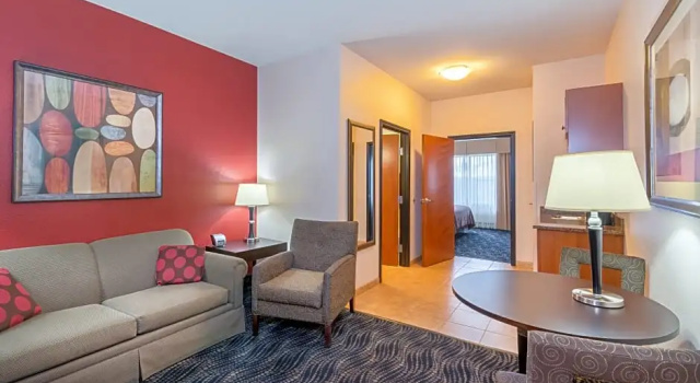 Двухместный люкс c 1 комнатой Holiday Inn Hotel & Suites Grand Junction-Airport by IHG