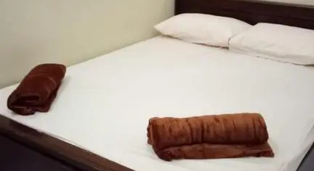 Nusin 54 Homestay, Забронировать Отель Маланг провинция Восточная Ява, рядом с Taman Krida Budaya Jawa Timur