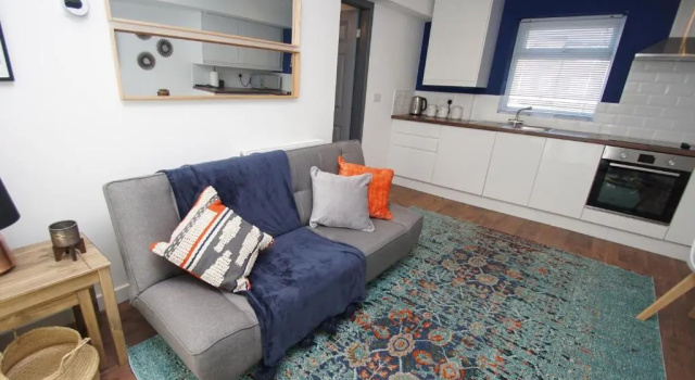 Air Host and Stay - Apartment 4 Broadhurst Court sleeps 4 minutes from town centre, Забронировать Апартаменты/квартира Стокпорт Большой Манчестер