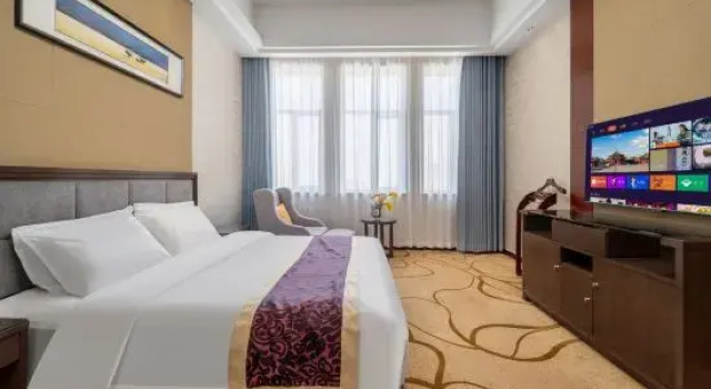 Люкс Business Ruiyang Crown Hotel