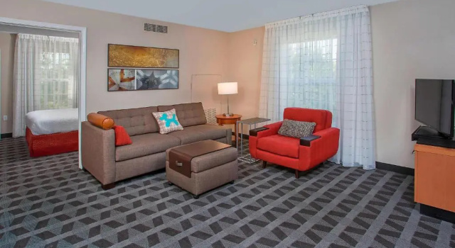 Четырёхместный люкс с 2 комнатами Courtyard Knoxville Cedar Bluff