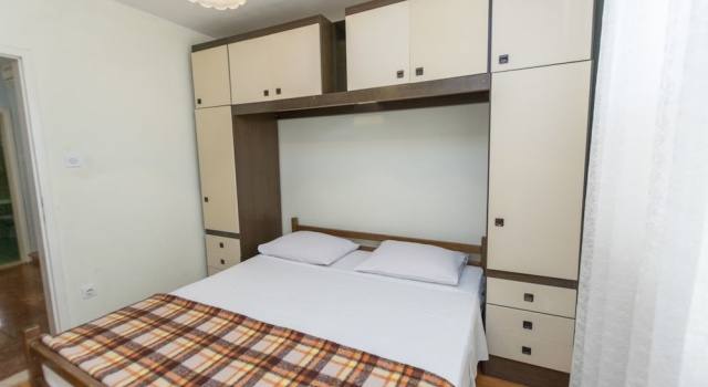 Apartment Smiljan, Забронировать Апартаменты/квартира Отели Шибеник с парковкой, Парковка