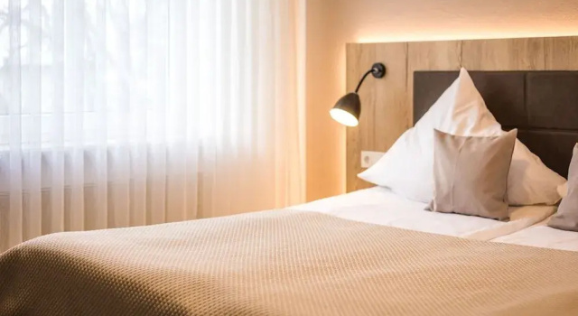 Hotel Lehn, Забронировать Отель Заульхайм Рейнланд-Пфальц