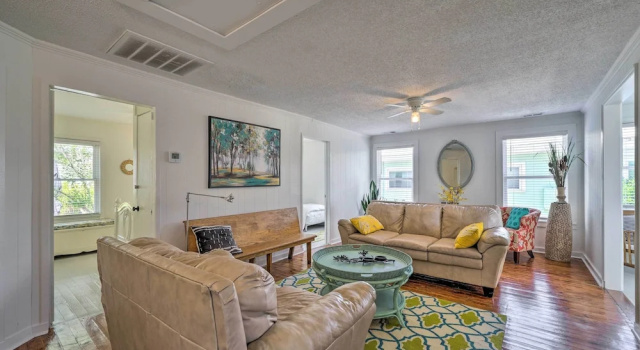 Коттедж Bright Carolina Beach Cottage w/ Yard & Grill