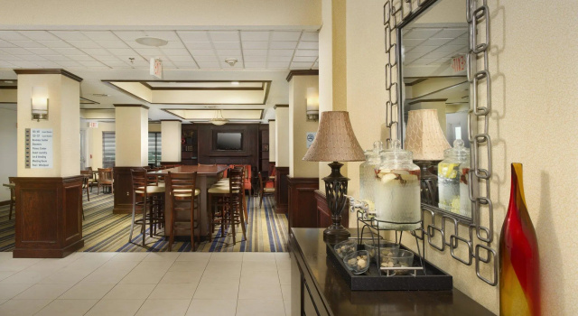 Holiday Inn Express San Antonio Sea World, Foglalás Szálloda San Antonio Bexar County