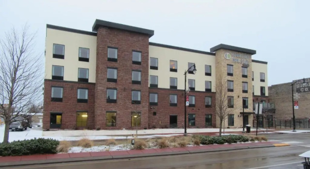 Cobblestone Hotel & Suites - Superior Duluth, Rezervasyon Otel Superior Wisconsin