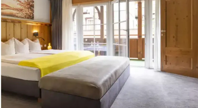 Семейный люкс с 2 комнатами Das Alpenwelt Resort