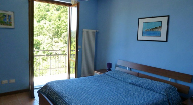 Bed & Breakfast LApe Operaia, Забронировать Отель Кастильйоне-Кьяварезе Итальянская Ривьера