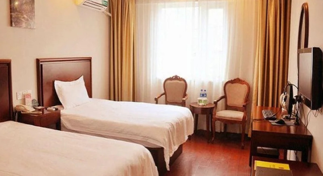 GreenTree Inn Beijing Tongzhou Liyuan Express Hotel, Rezerwuj Hotel Hotele w Langfang z Parkingiem, Parking
