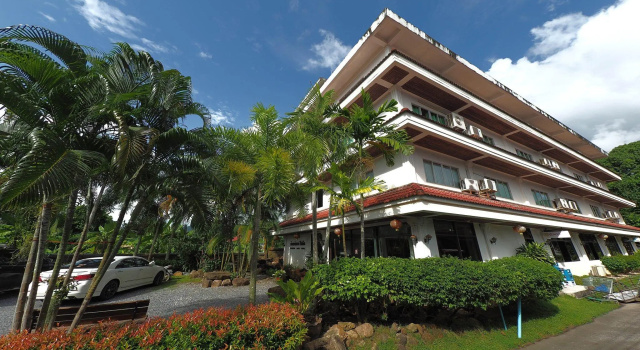 Люкс Standard Dumrong Town Hotel