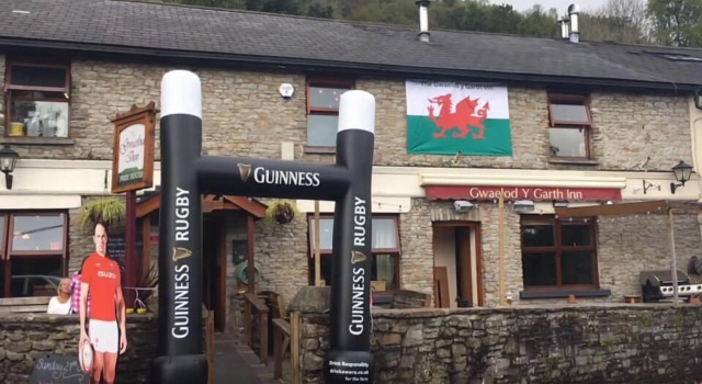 The Gwaelod y Garth Inn, Rezervați Bed and Breakfast Hoteluri în Cardiff Bay cu mic dejun, Mic dejun